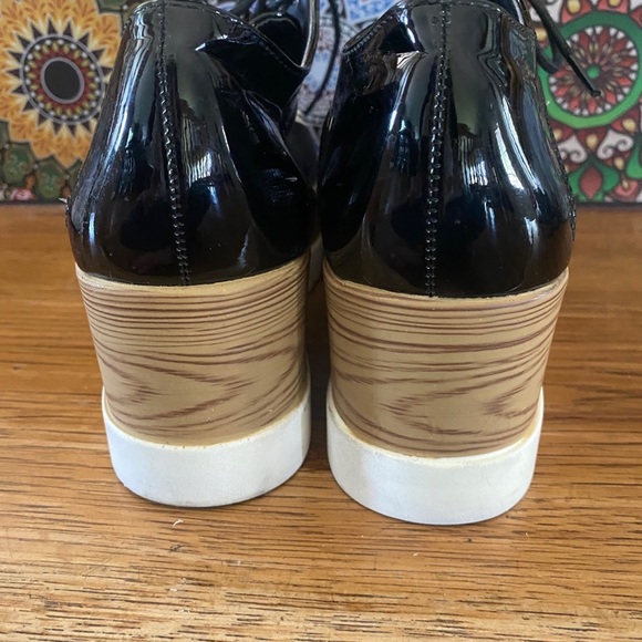 FABULOUSLY FUN ⭐️Glister shoes⭐️ in GREAT shape!! - Picture 7 of 13